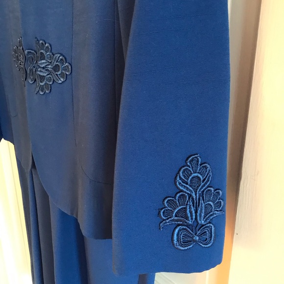 Dress with jacket - Picture 2 of 9